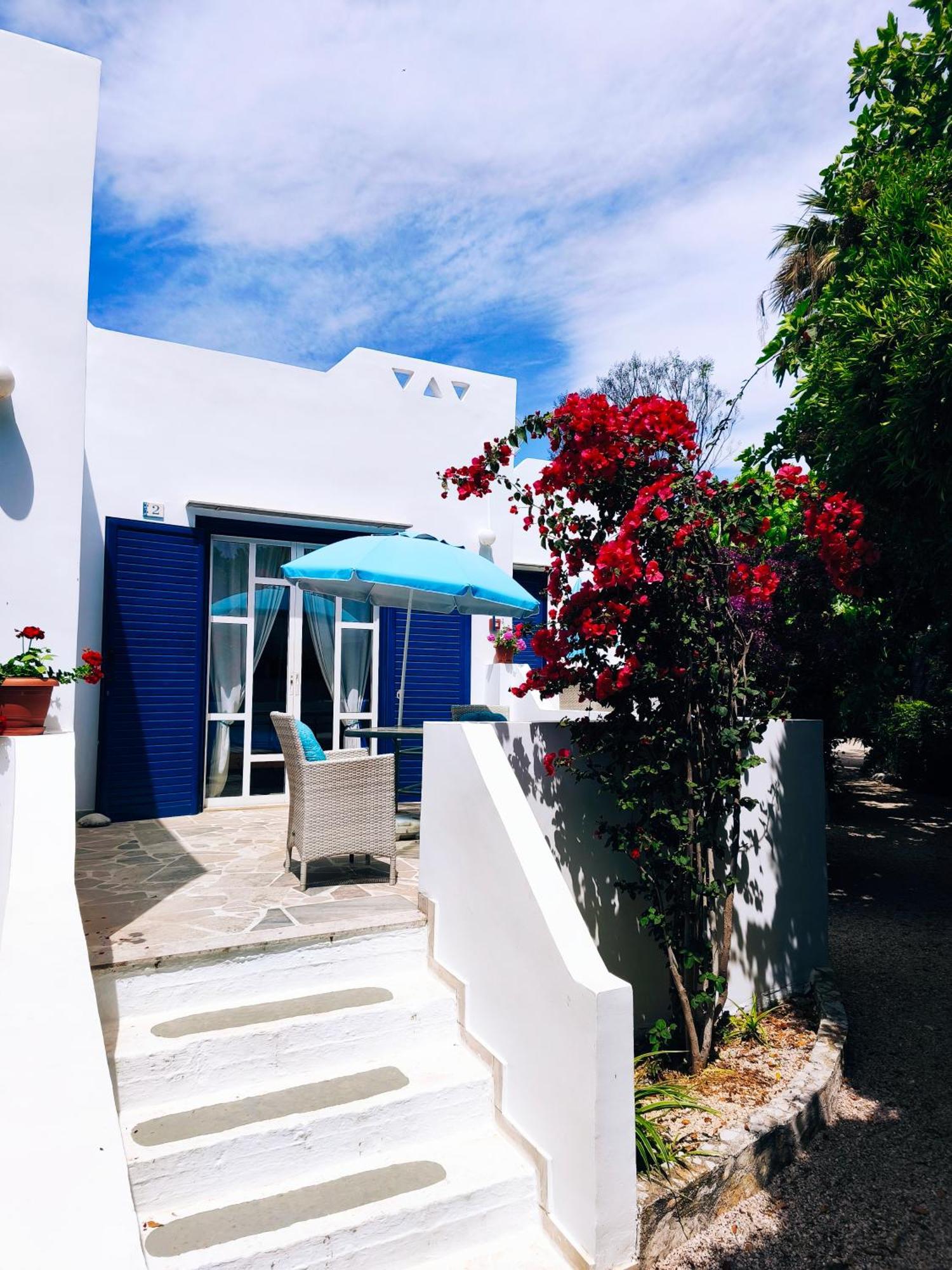 Bungalows Ingrid Tolo Ngoại thất bức ảnh