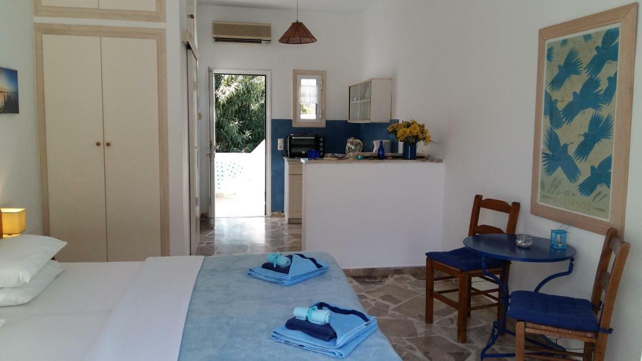 Bungalows Ingrid Tolo Ngoại thất bức ảnh